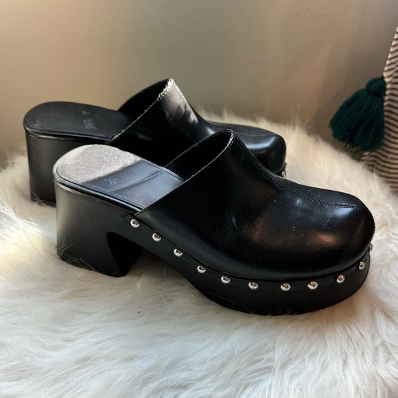 Zara Studded Platform Clogs - Picture 2 of 5